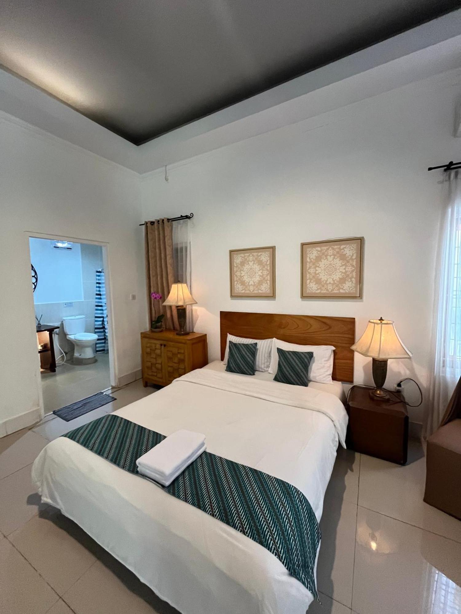 Villa Padi Tjangkringen Extérieur photo